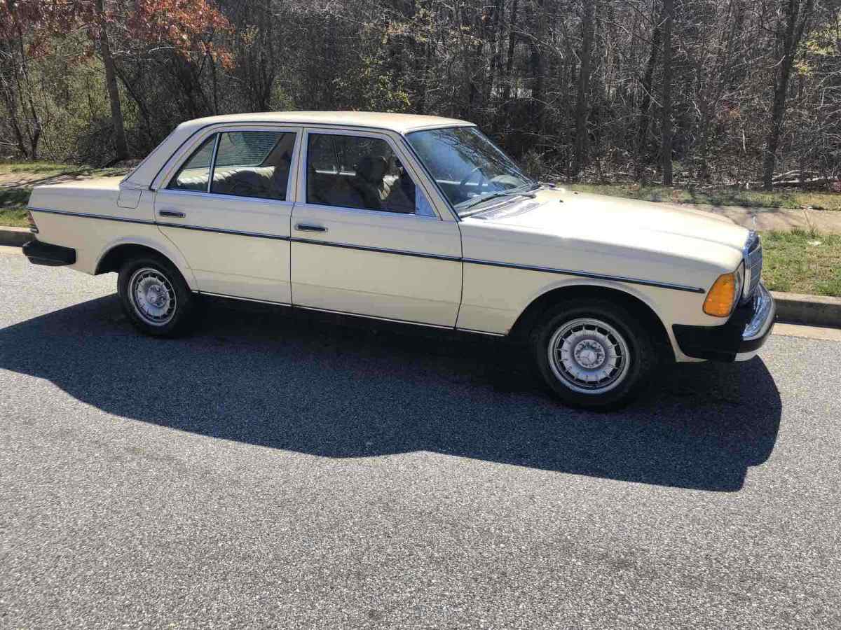 1980 Mercedes-Benz 300D - photo 4