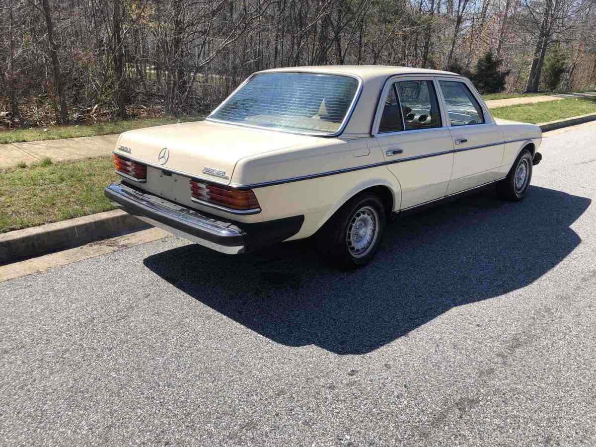 1980 Mercedes-Benz 300D - photo 5