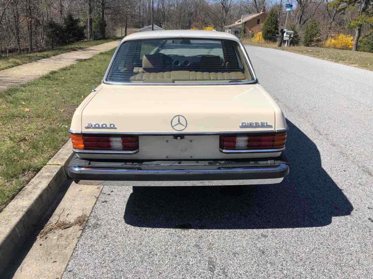 1980 Mercedes-Benz 300D - photo 6