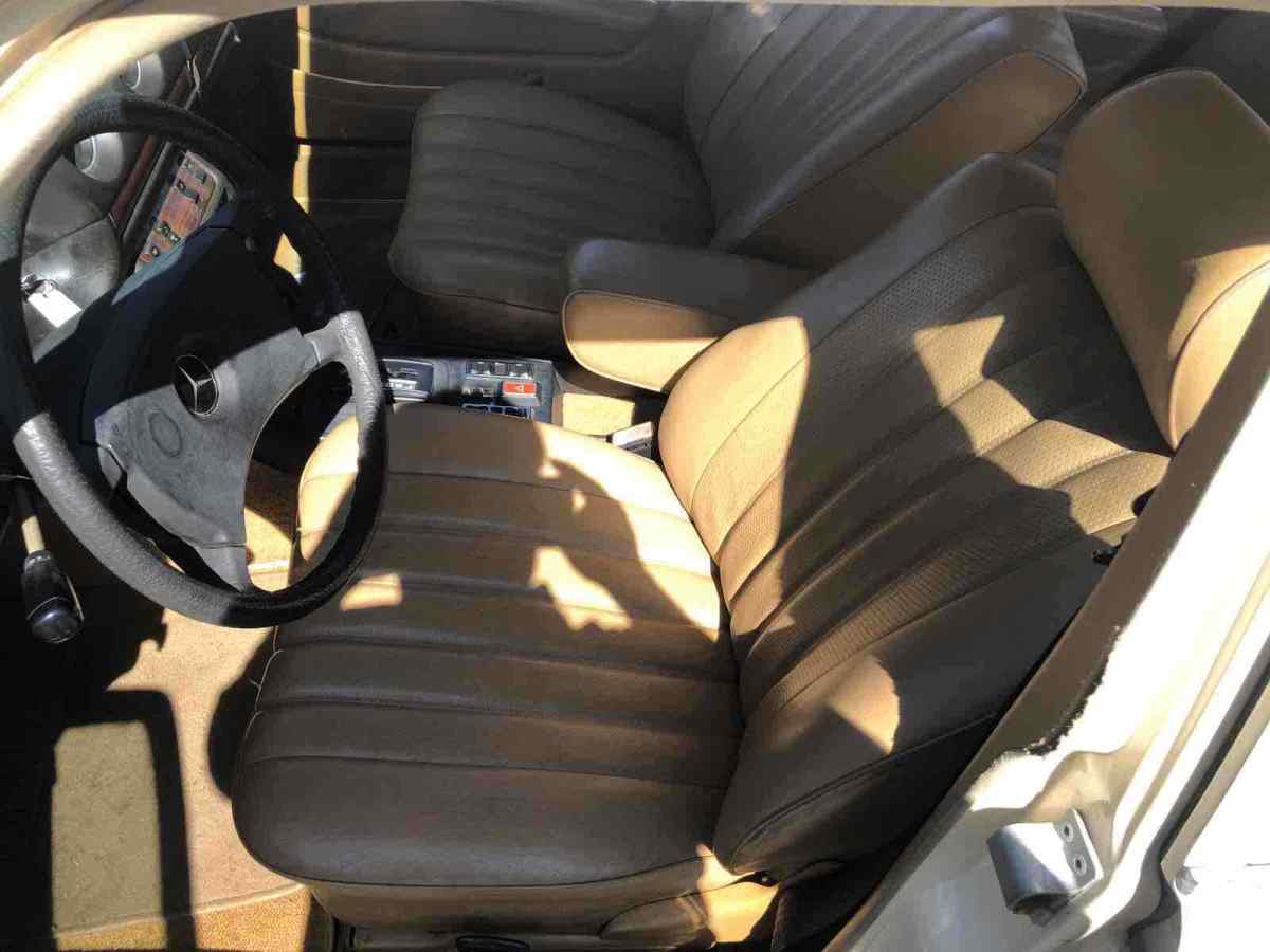 1980 Mercedes-Benz 300D - photo 9