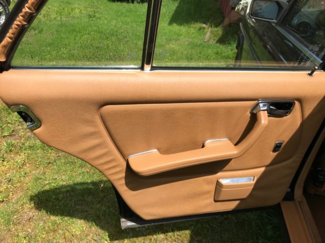 1981 Mercedes-Benz 300-Series - photo 9