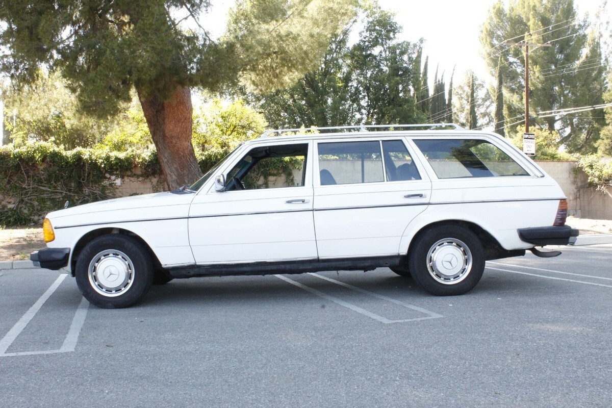 1980 Mercedes-Benz 300-Series - photo 11