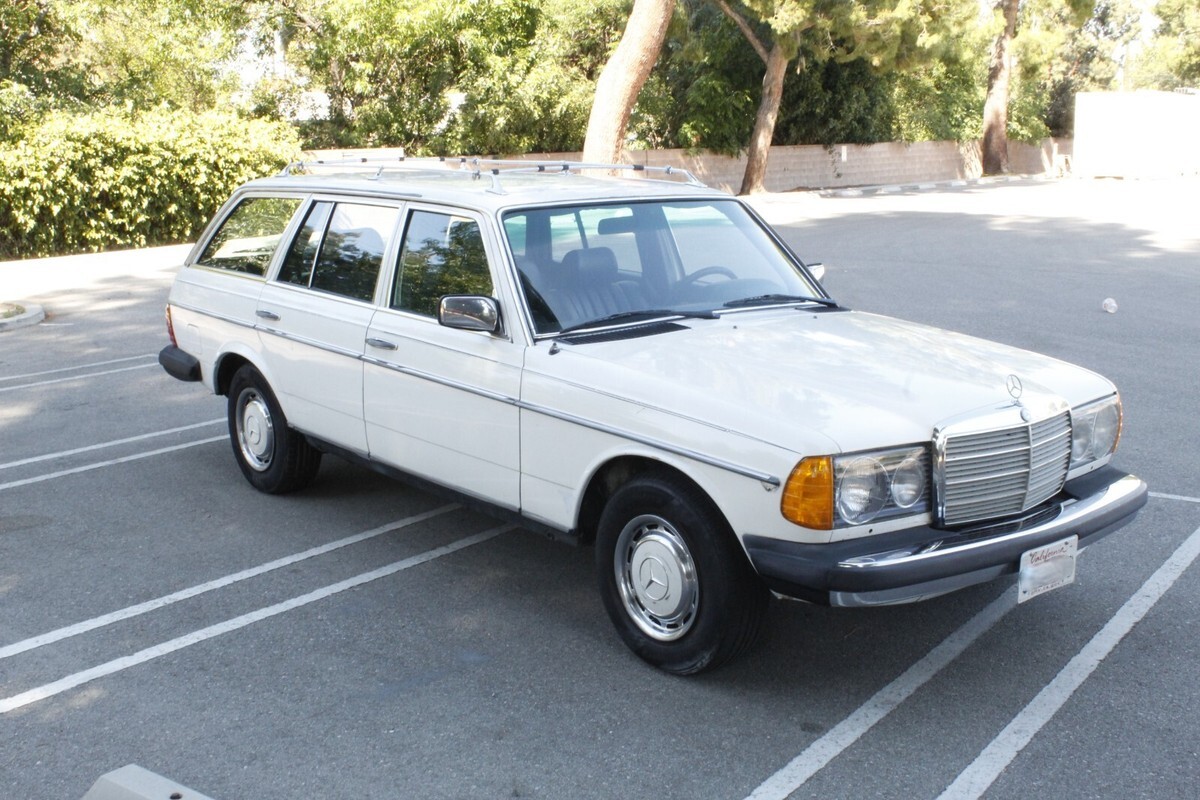 1980 Mercedes-Benz 300-Series - photo 4