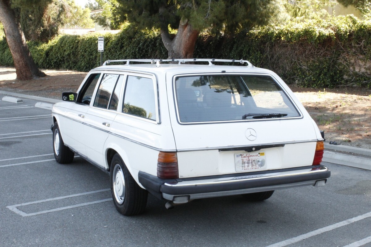1980 Mercedes-Benz 300-Series - photo 6