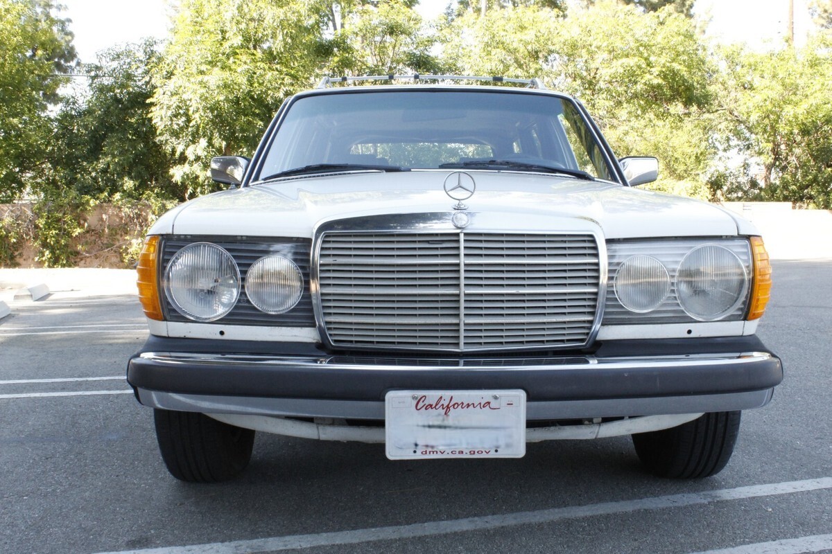 1980 Mercedes-Benz 300-Series - photo 9