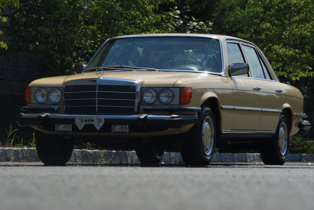1980 Mercedes-Benz 300-Series