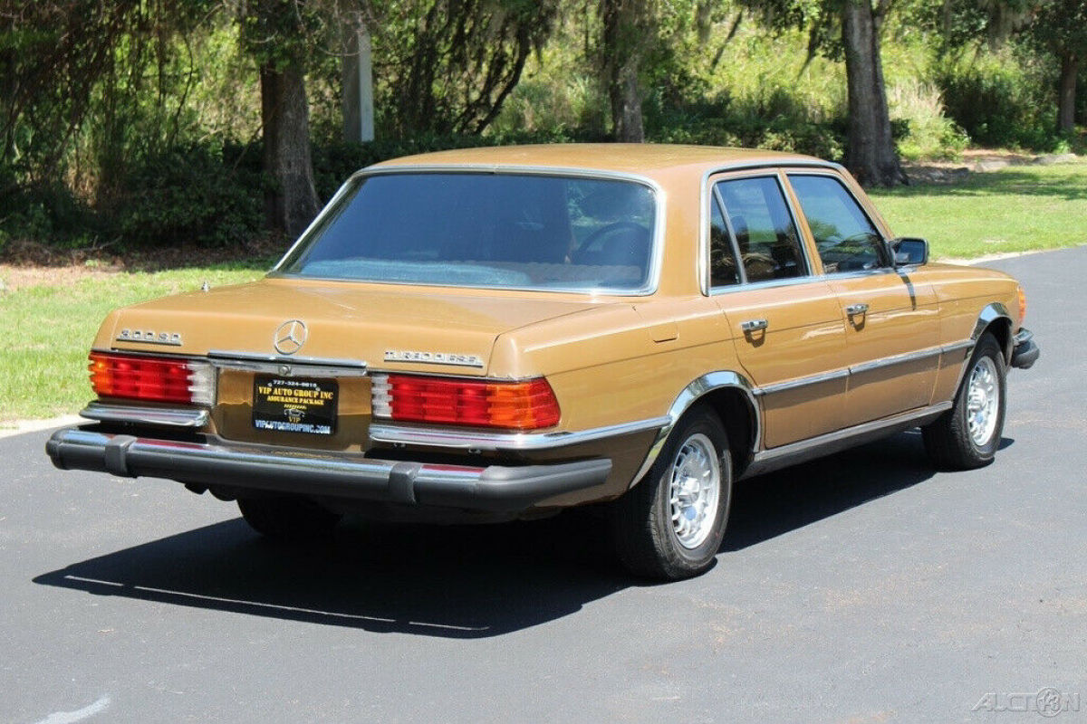 1980 Mercedes-Benz 300-Series - photo 9