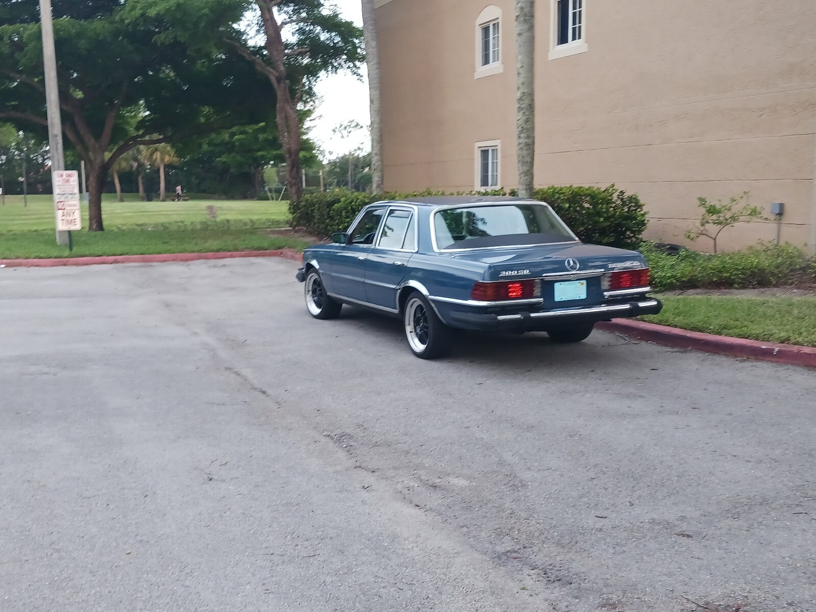 1980 Mercedes-Benz 300SD Chrome - photo 2