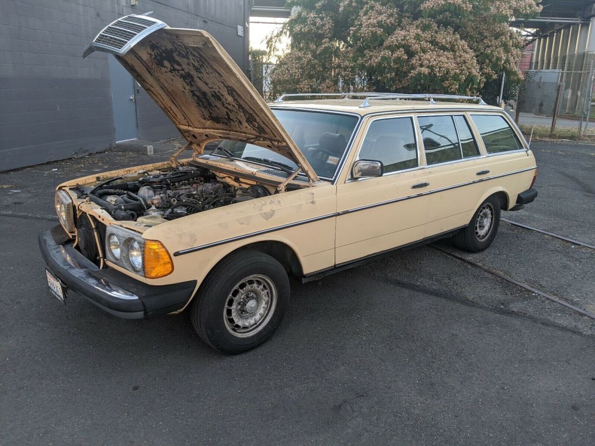 1980 Mercedes-Benz 300TD - photo 2