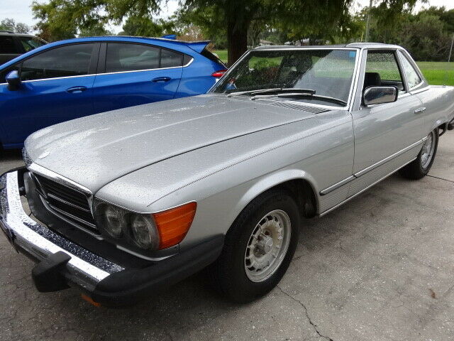 1980 Mercedes Benz 450sl, Owned by Roger Maris NY Yankee slugger, 61 homers. 1980 Mercedes-Benz 400-Series