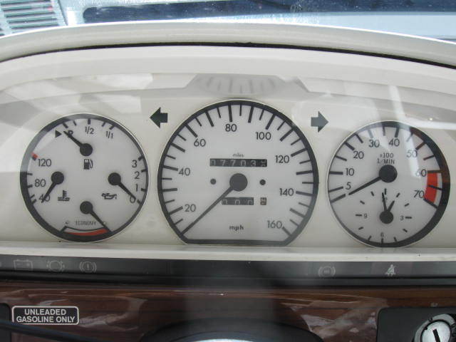 1980 Mercedes-Benz 300-Series AMG grey market import performance package - photo 9