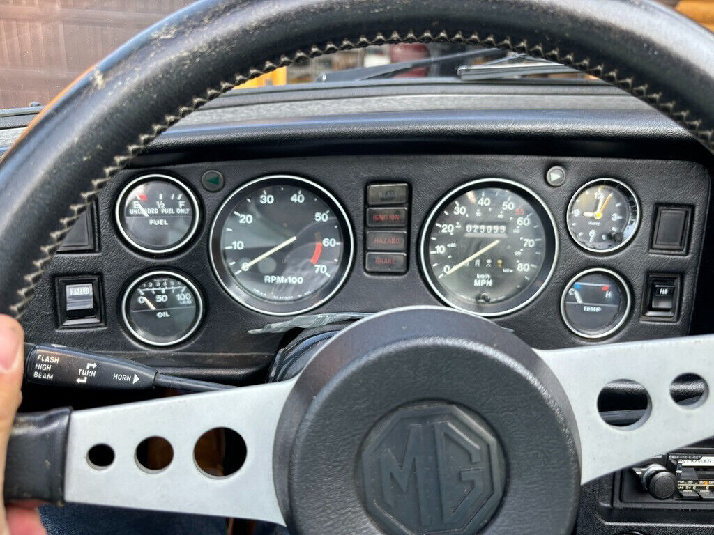 1980 MG MGB Limited Edition 2 Door Convertible - photo 5