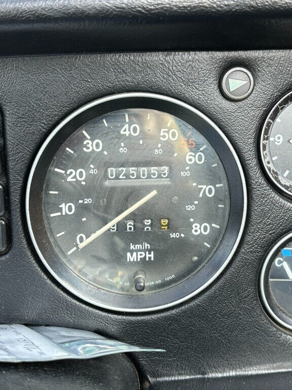 1980 MG MGB Limited Edition 2 Door Convertible - photo 6