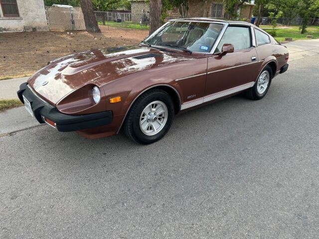 1980 Nissan 280ZX Hatchback Brown RWD Manual 1980 Nissan 280ZX