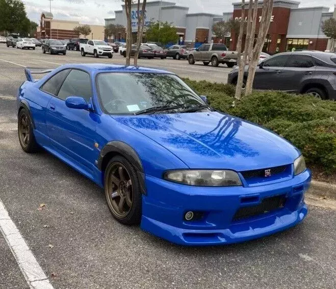 1980 Nissan Skyline Blue R33 GT-R Vspec 1980 Nissan Skyline R33 GT-R Vspec