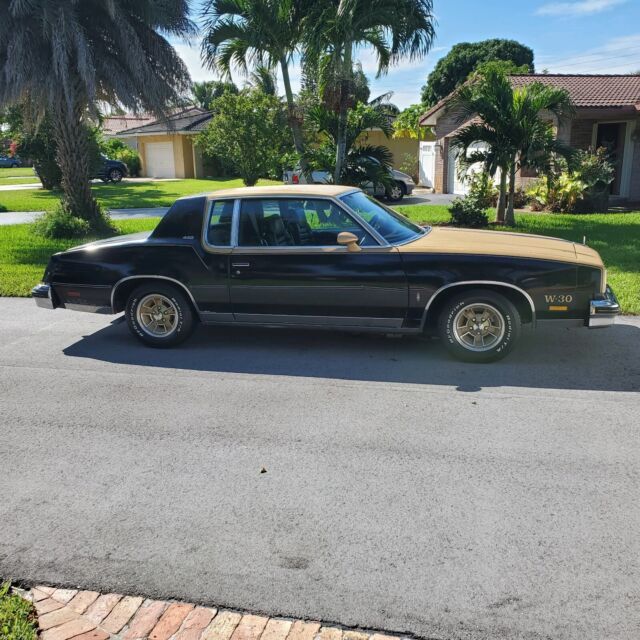 1980 Oldsmobile 442 Coupe Black RWD Automatic 1980 Oldsmobile 442