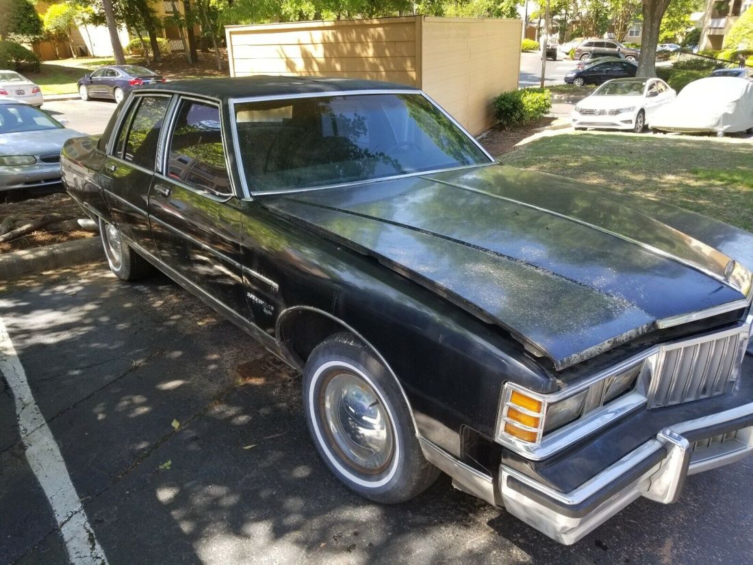 1980 Pontiac Bonneville Black RWD Automatic Brougham 1980 Pontiac Bonneville Brougham