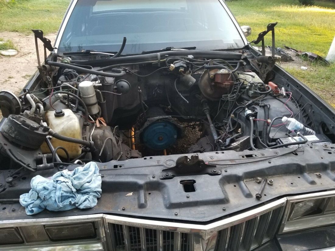 1980 Pontiac Bonneville Brougham - photo 12