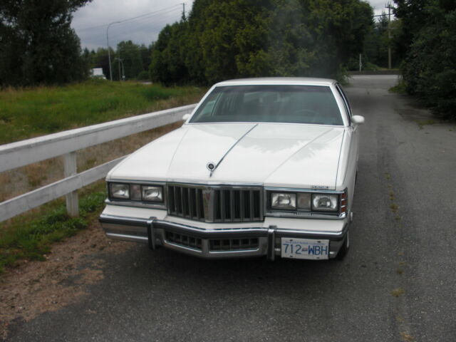 1980 Pontiac Bonneville bloth