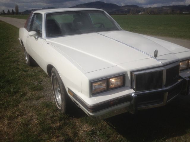 1980 Pontiac Grand Prix LJ / similar Chevrolet Monte Carlo / Oldsmobile Cutlass 1980 Pontiac Grand Prix