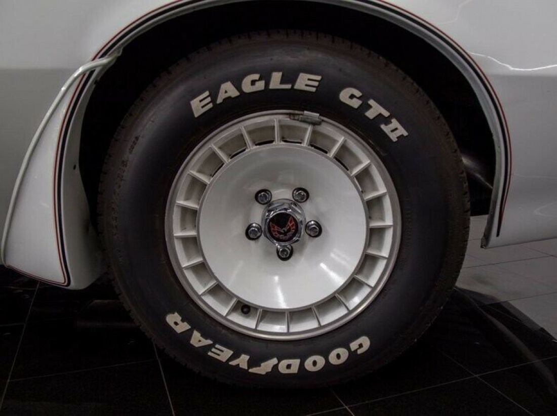 1980 Pontiac Trans Am Pace Car - photo 8