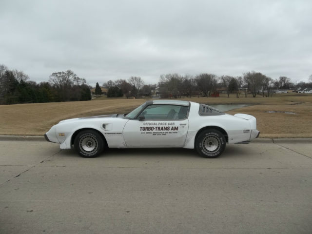 1980 Pontiac Trans Am Official Pace Car with T-Tops - photo 4