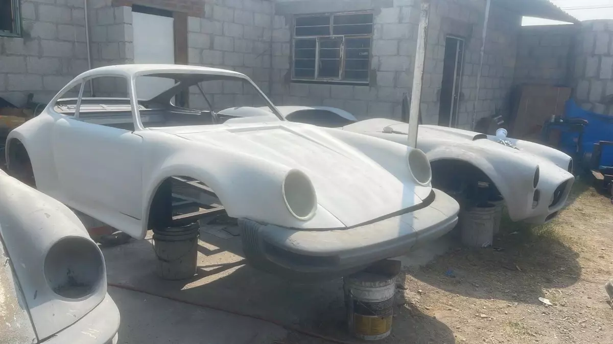 1980 Porsche 911 Coupe White 1980 Porsche 911