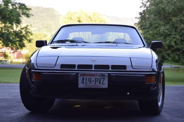 1980 Porsche 924 Turbo Coupe 2-Door 2.0L 1980 Porsche 924