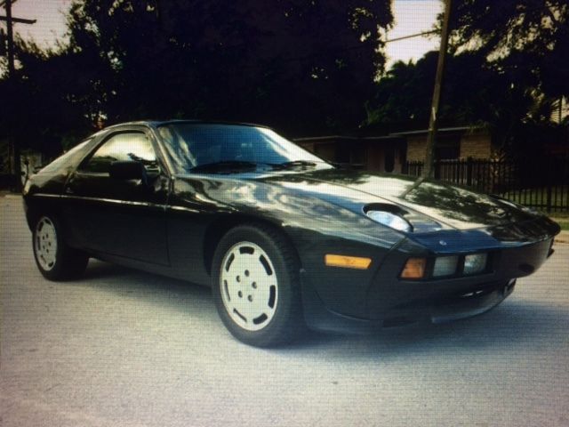 1980 Porsche 928 5 Speed 2-Door 4.5L 1980 Porsche 928 2 Door 5 Speed Manual