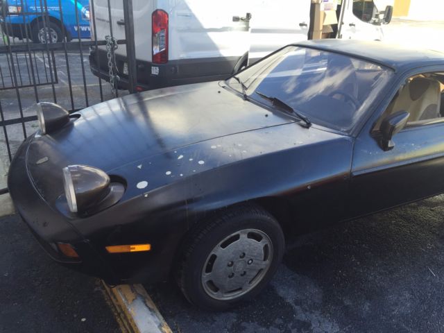 Porsche 928 - photo 8