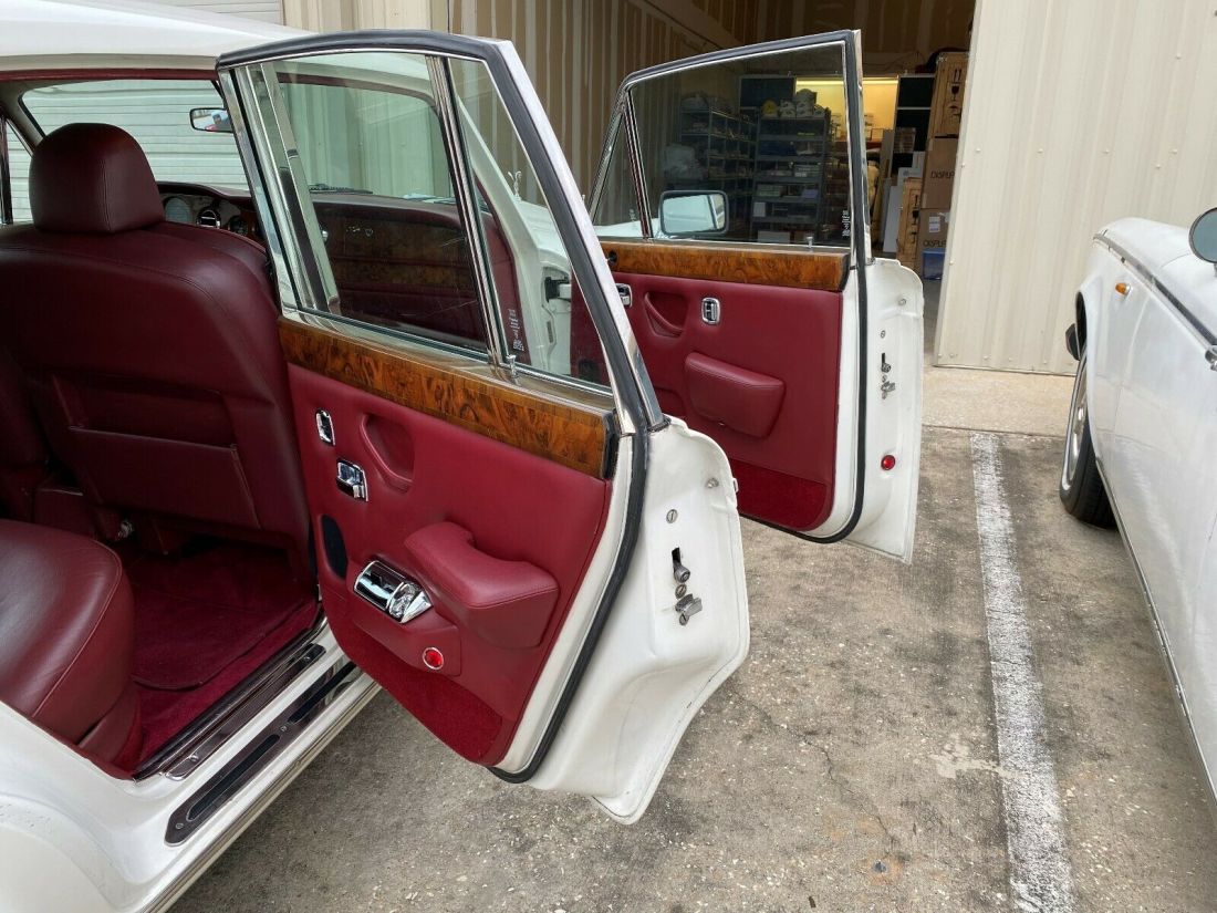 1980 Rolls-Royce Silver Shadow leather - photo 11