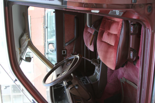 1980 Toyota corona LE - photo 4