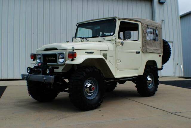1980 Toyota Land Cruiser FJ40 LAND CRUISER 2F 4.2L I6 130HP 4-SPEED - photo 2