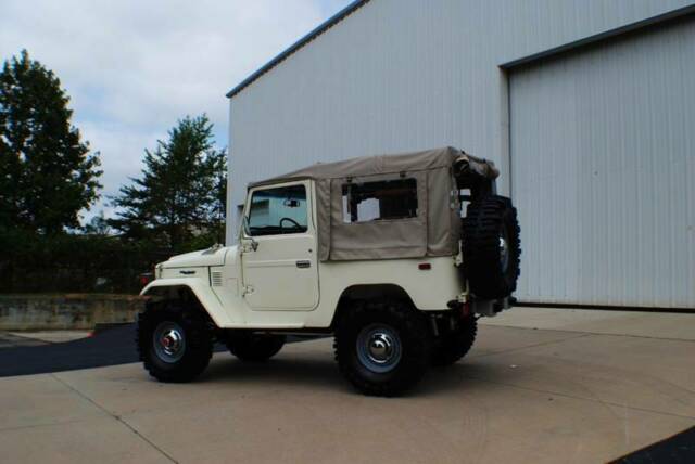1980 Toyota Land Cruiser FJ40 LAND CRUISER 2F 4.2L I6 130HP 4-SPEED - photo 5