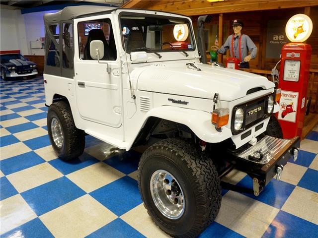 1980 Toyota Land Cruiser 4.2L / 4 Speed Manual / 4X4 - photo 10