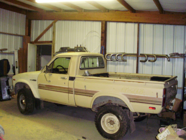 1980 Toyota SR5 PICKUP - photo 2