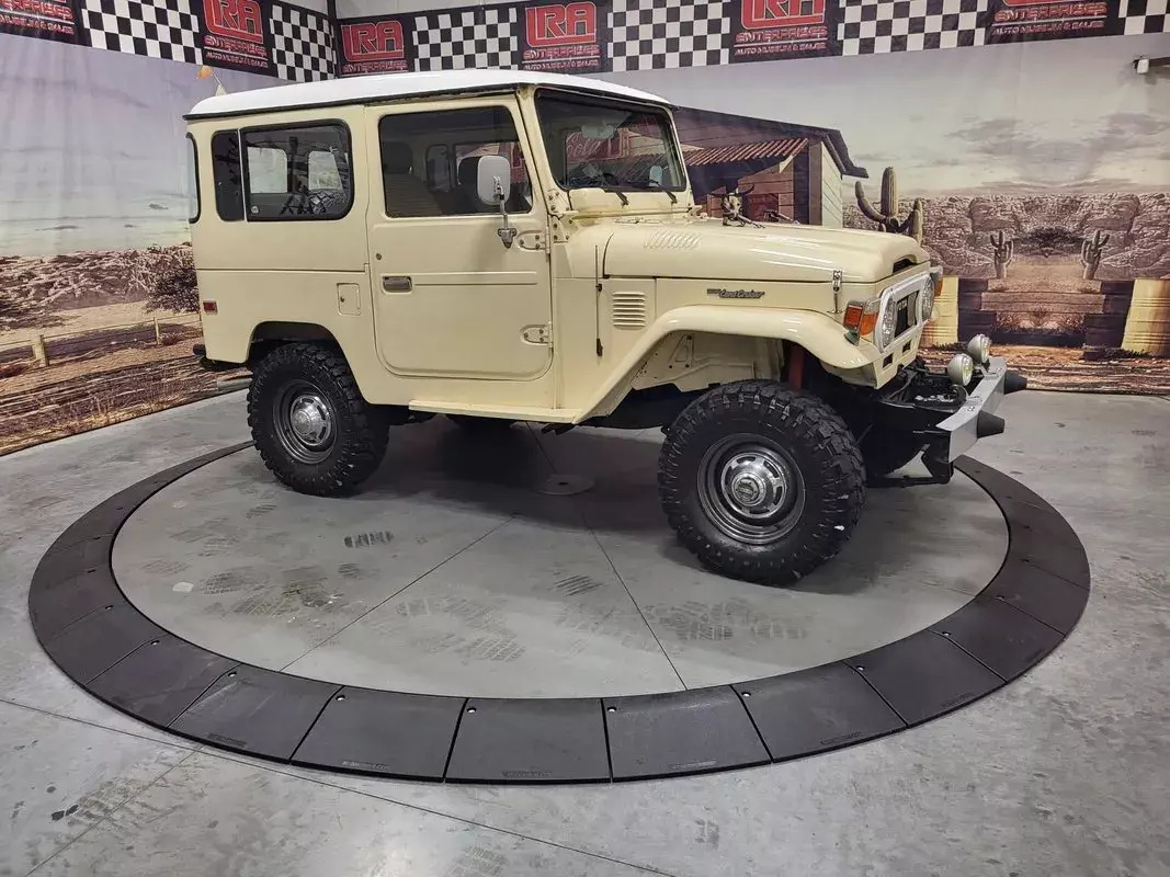 1980 ToyotaFJ400 MilesWhite4.2 Liter DOHC Inline 6 1980 Toyota FJ Cruiser