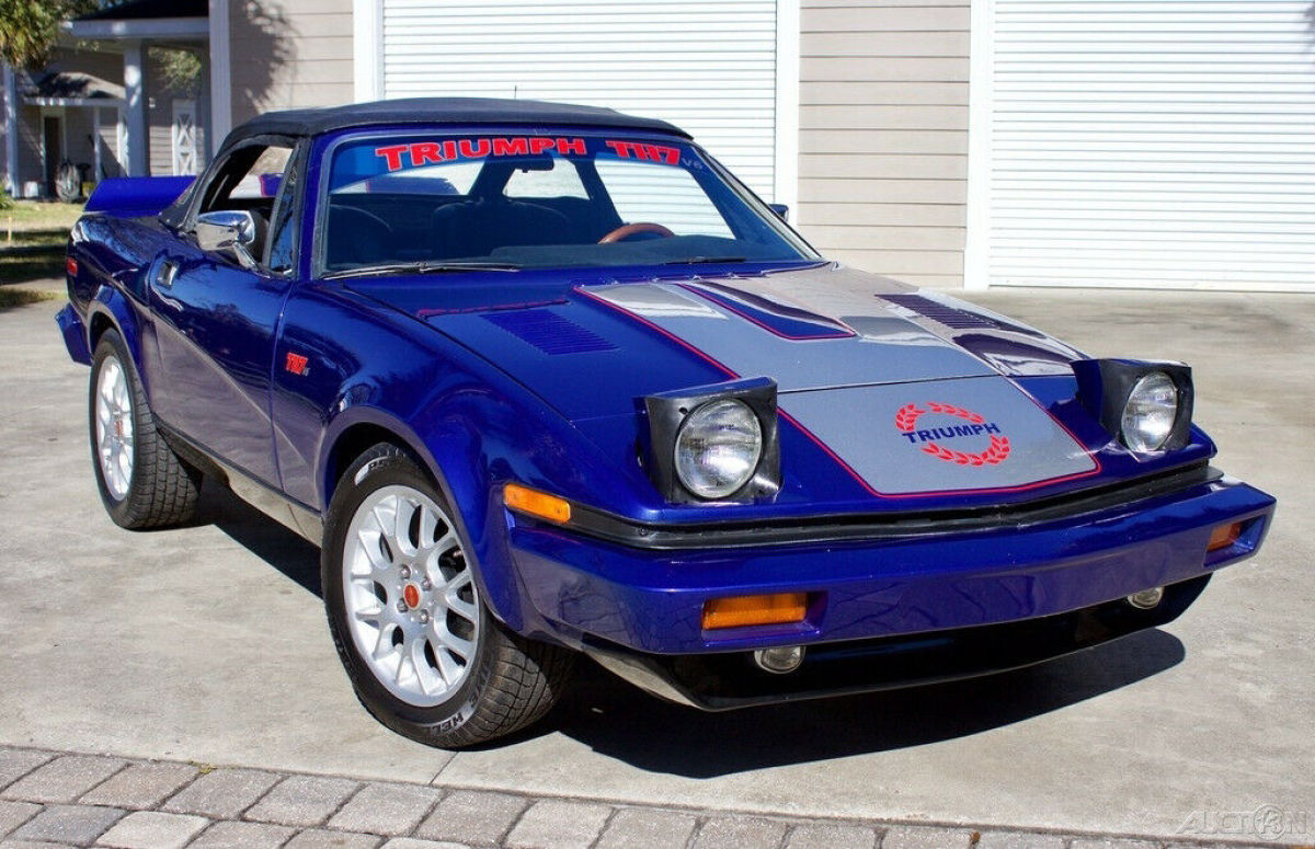 1980 Triumph TR7 TR7 Convertible / GM 3.4L-SFI V6 / 5-SPD / A/C - photo 2