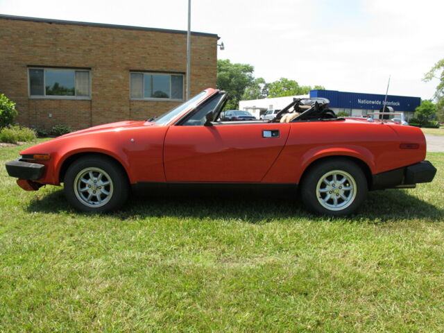 1980 Triumph TR7 Convertible - photo 5