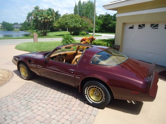 1980 Pontiac Trans Am burgundy - photo 3