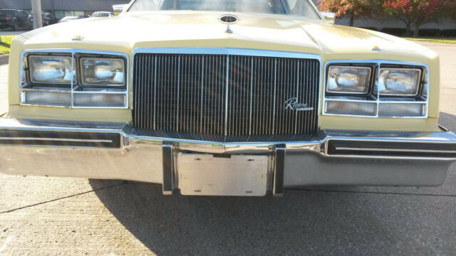 1980 Buick Riviera - photo 4