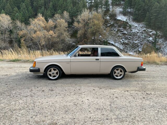 1980 Volvo 242- 2.1L turbo megasquirt - Manual Transmission 1980 Volvo 240