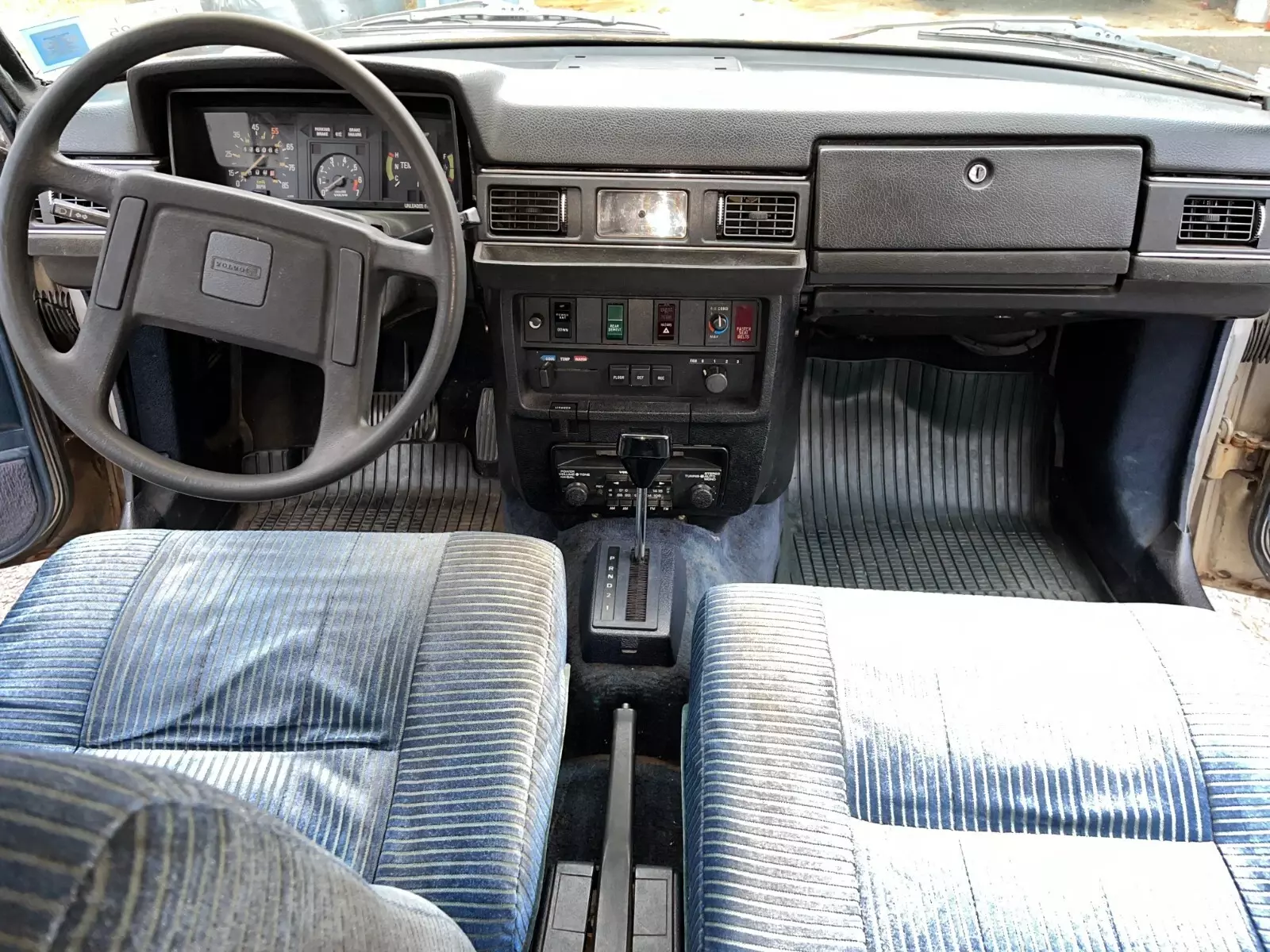 1980 Volvo 240 GL - photo 12