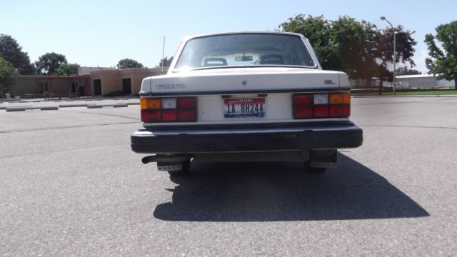1980 Volvo 240 - photo 4