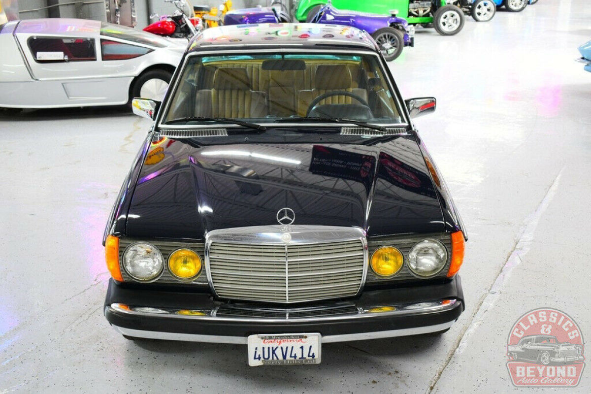 1981 Mercedes-Benz 200-Series 280 CE - photo 5