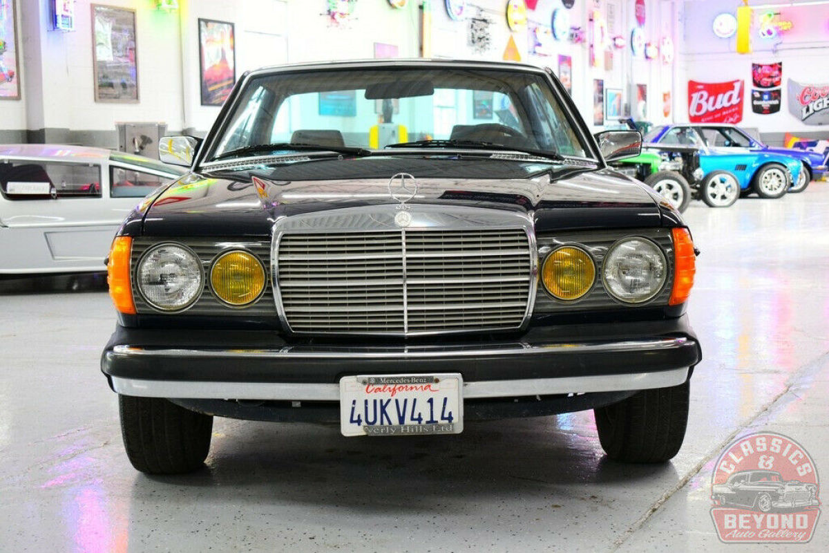 1981 Mercedes-Benz 200-Series 280 CE - photo 6