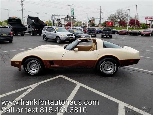 1981 Chevrolet Corvette 2dr Coupe - photo 2