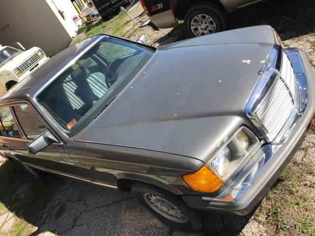 1981 Mercedes-Benz 300-Series - photo 2