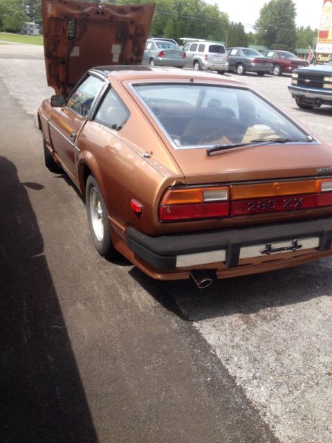 1981 Datsun Z-Series Glass t-tops - photo 9