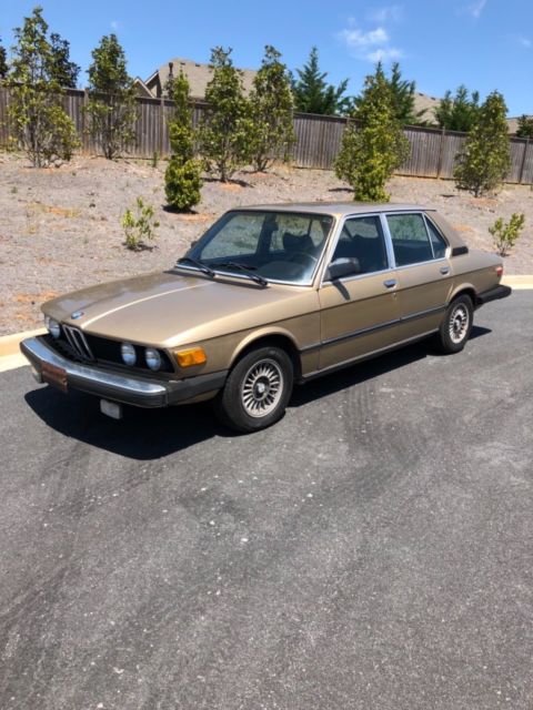1981 BMW 528I 1980 BMW 5-Series 4 door